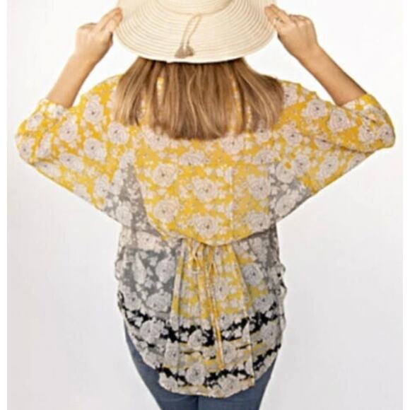 CAbi Amelia Yellow Floral Print
Gathered Top Blouse XXS Boho Flowy Sheer Girly - Picture 4 of 13